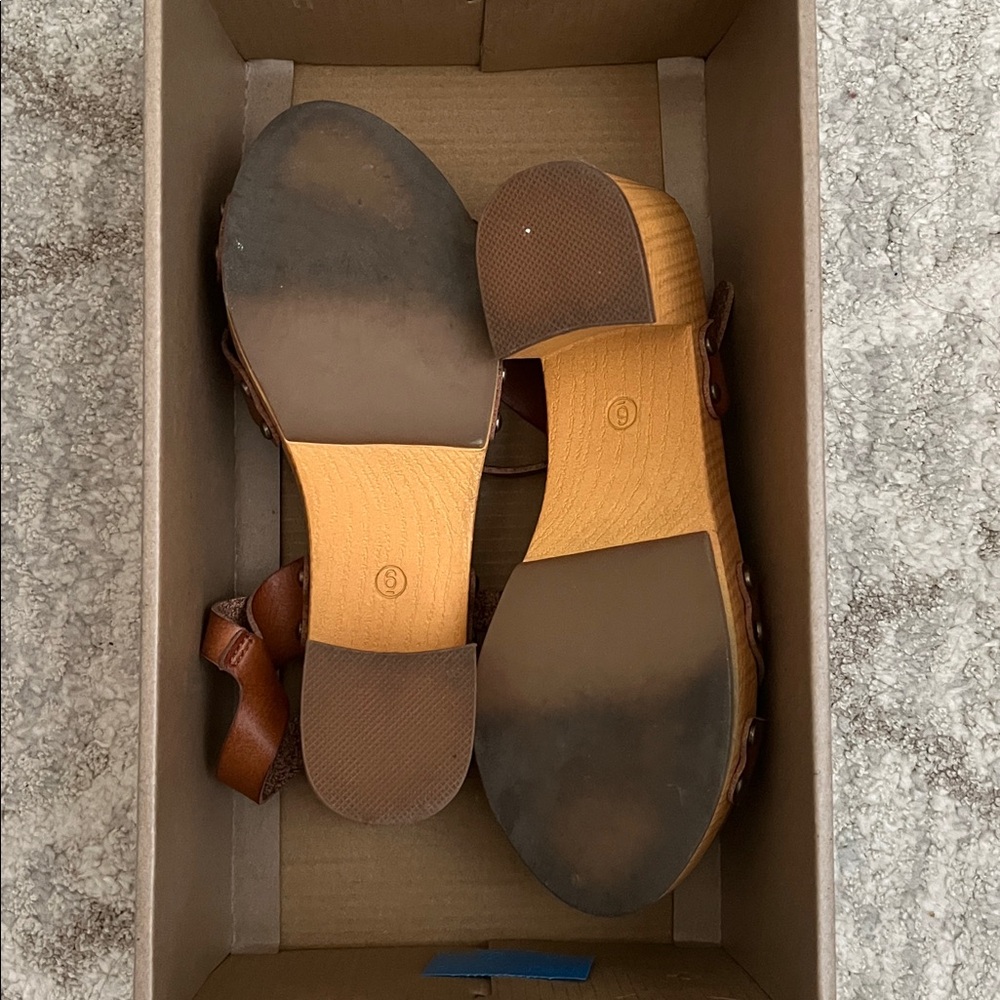 MIA Tan Cross-Strap Sandal Clogs Size 6 - Picture 7 of 7